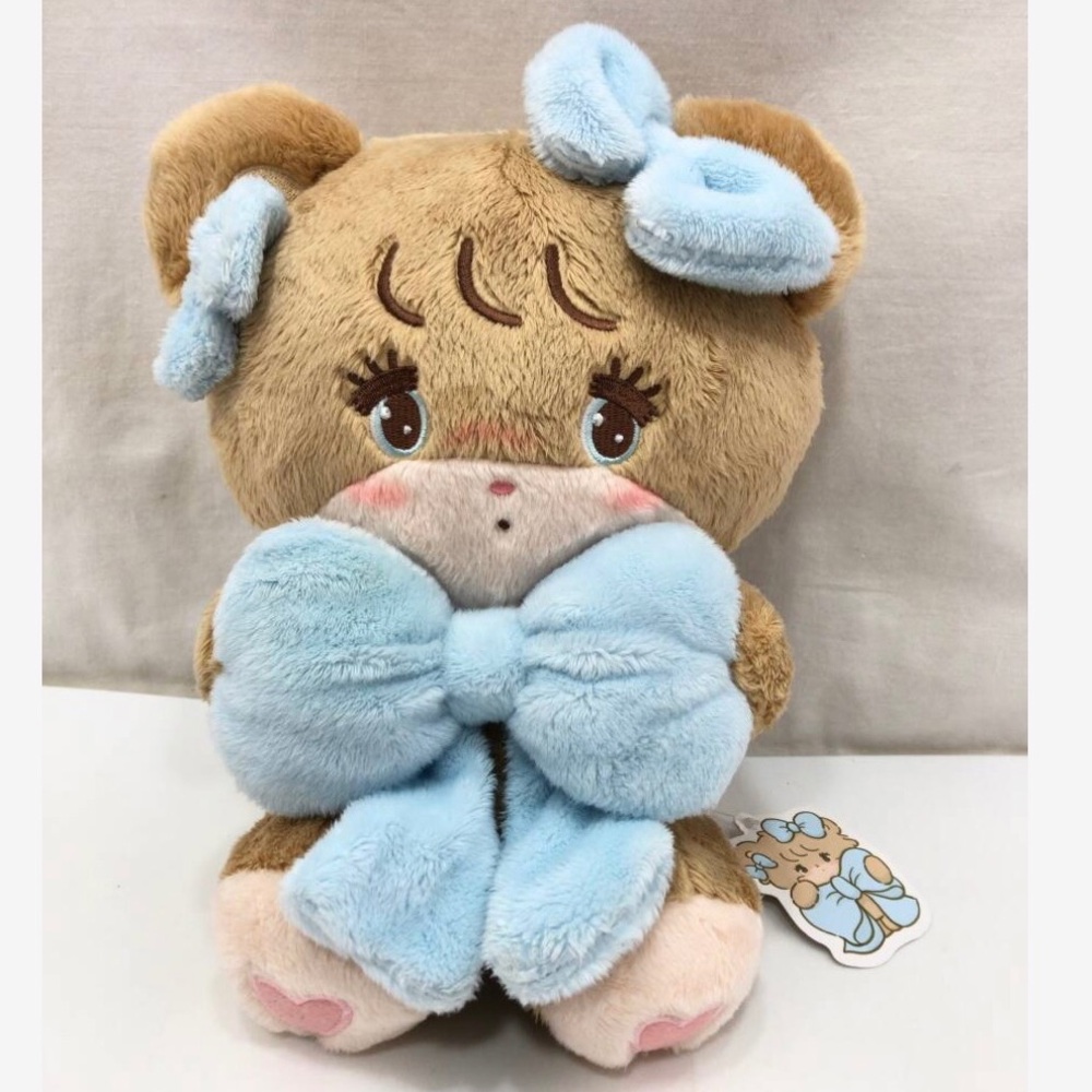 ✨NWT, RARE✨ mikko illustrations, mikko character: Latte, HUG Ribbon 🐻🧸🩵🎀